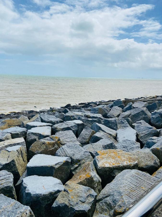 Hotel High Tide Burmarsh Exterior foto